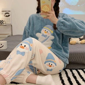 Warm Flannel Women's Pajamas Set - Foxy Beauty